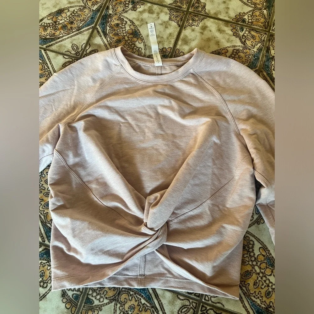 Lululemon gather pale pink pullover sweatshirt comfy soft Long Sleeve 4 twist